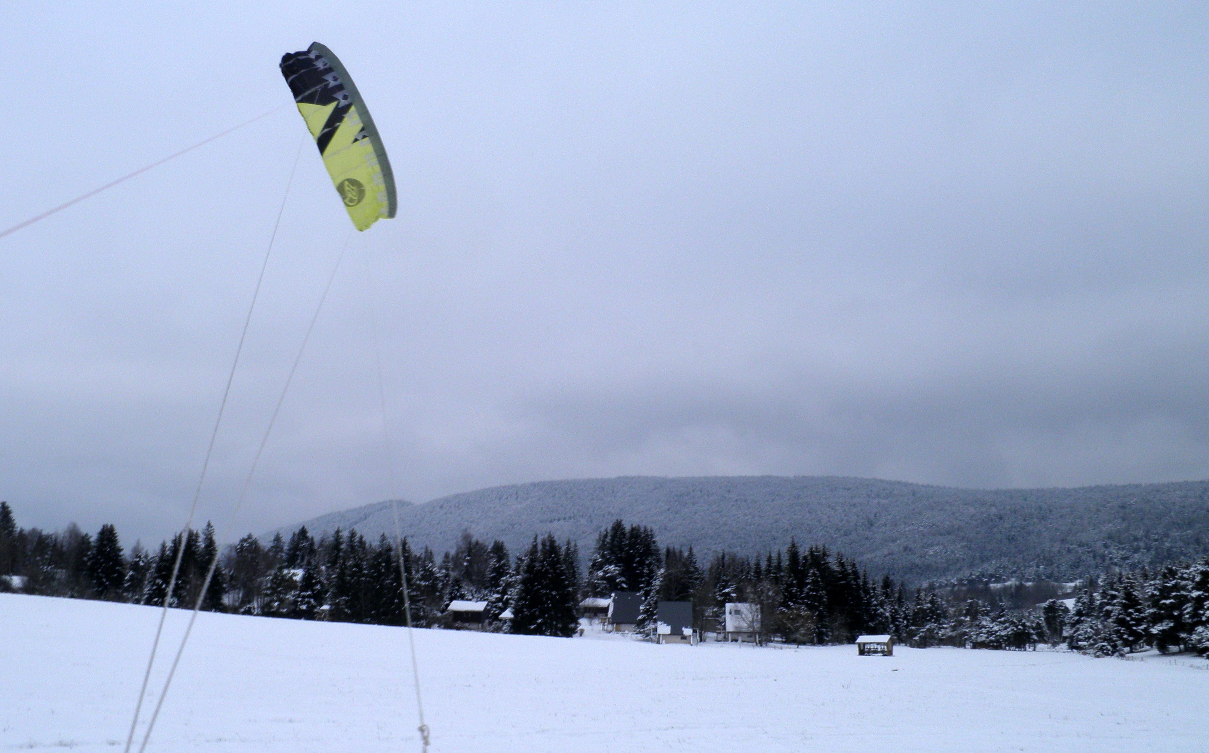 snowkite_002w.JPG