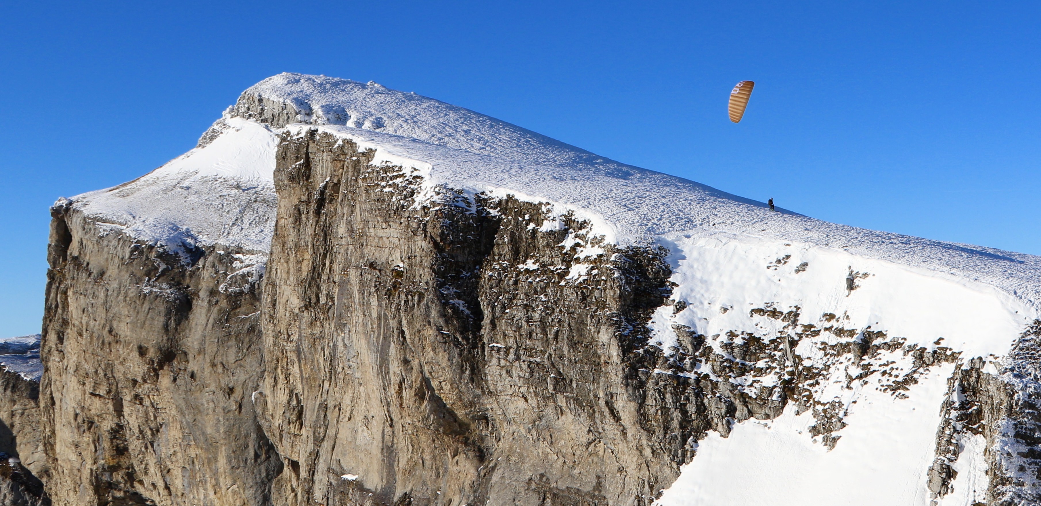 0_1512590172281_FU les falaises.jpg