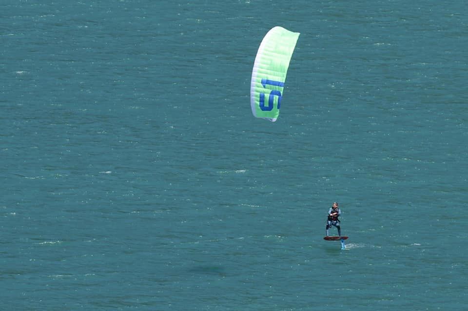 short lines kitefoil.jpg