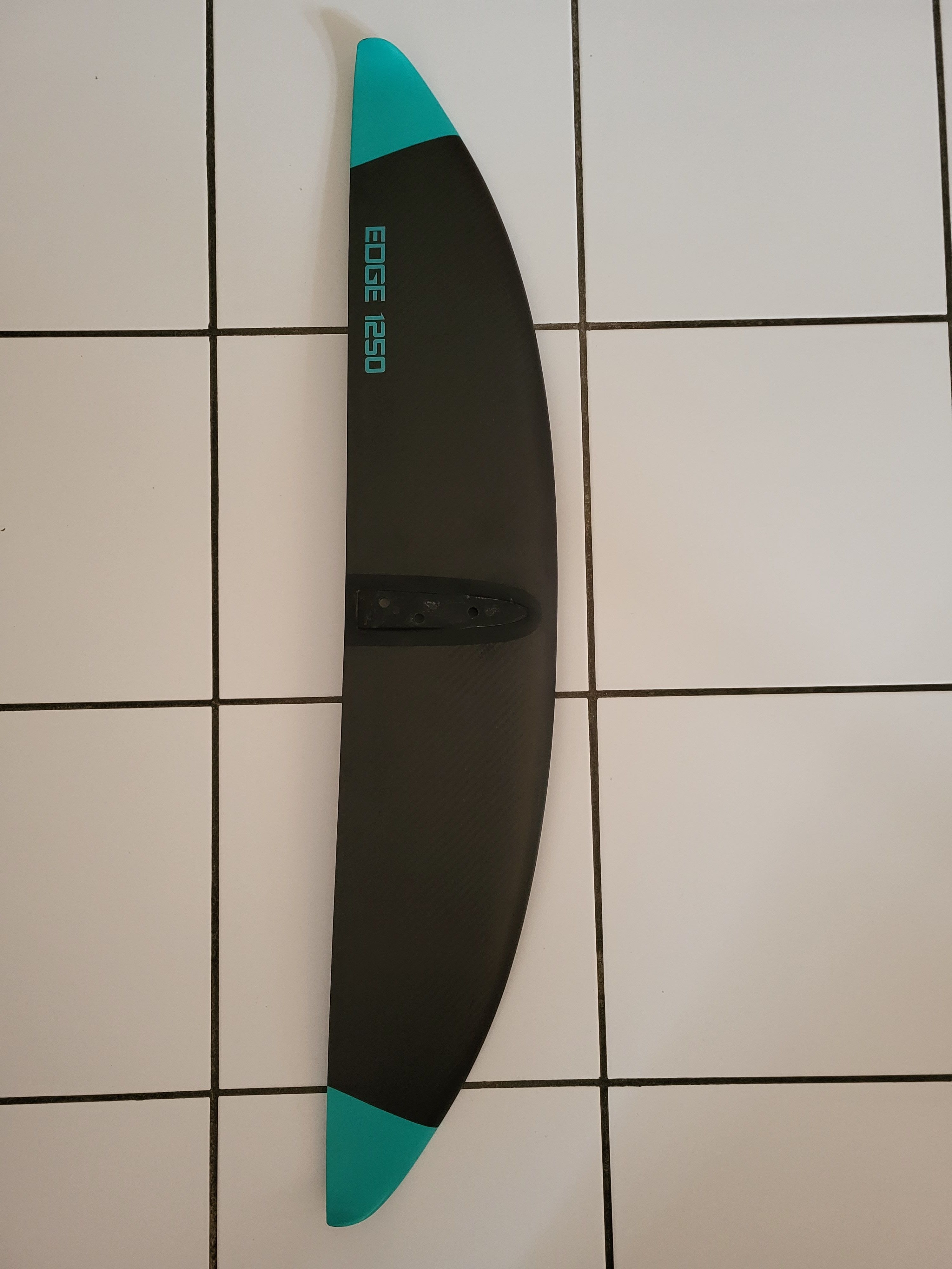 dessous aile foil 1250 Edge.jpg