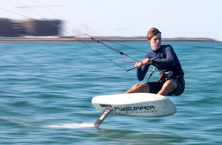 foilçflysurfer.png